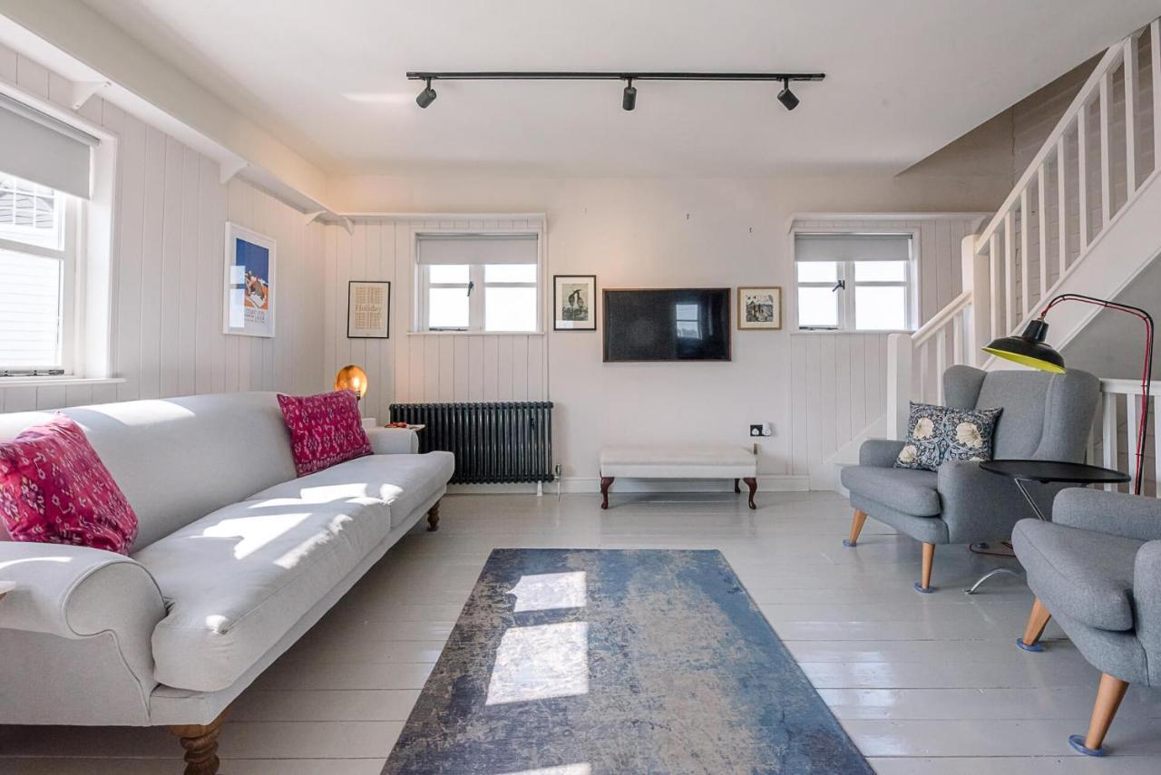 The Old Granary Cottage, Holiday home *